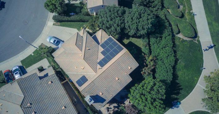 SunPower's 522W Monolith II Is the Most Powerful Home Solar Panel of 2026