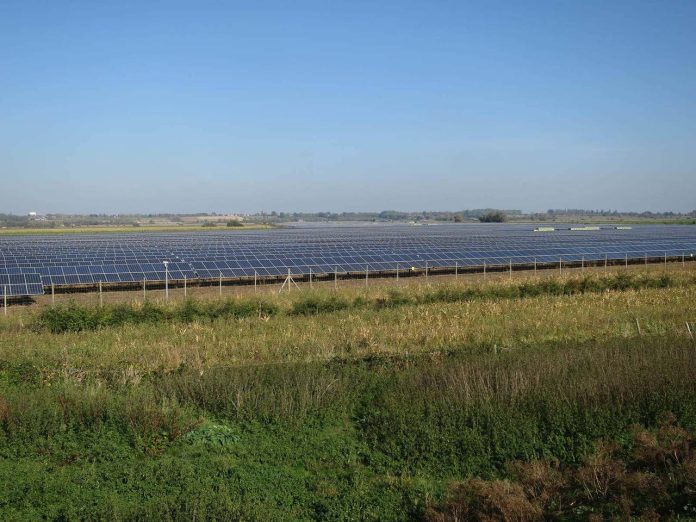UK Solar Farm Approvals: Two Giant Projects Consented in 48 Hours — 950 MW Solar, 650 MW Batteries