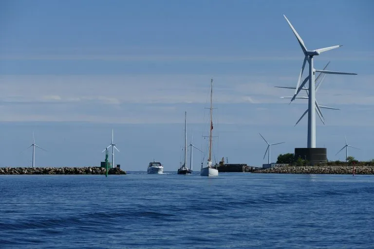 Revolution Wind Installs Final Turbine: 704 MW US Offshore Wind Farm Nears Full Power